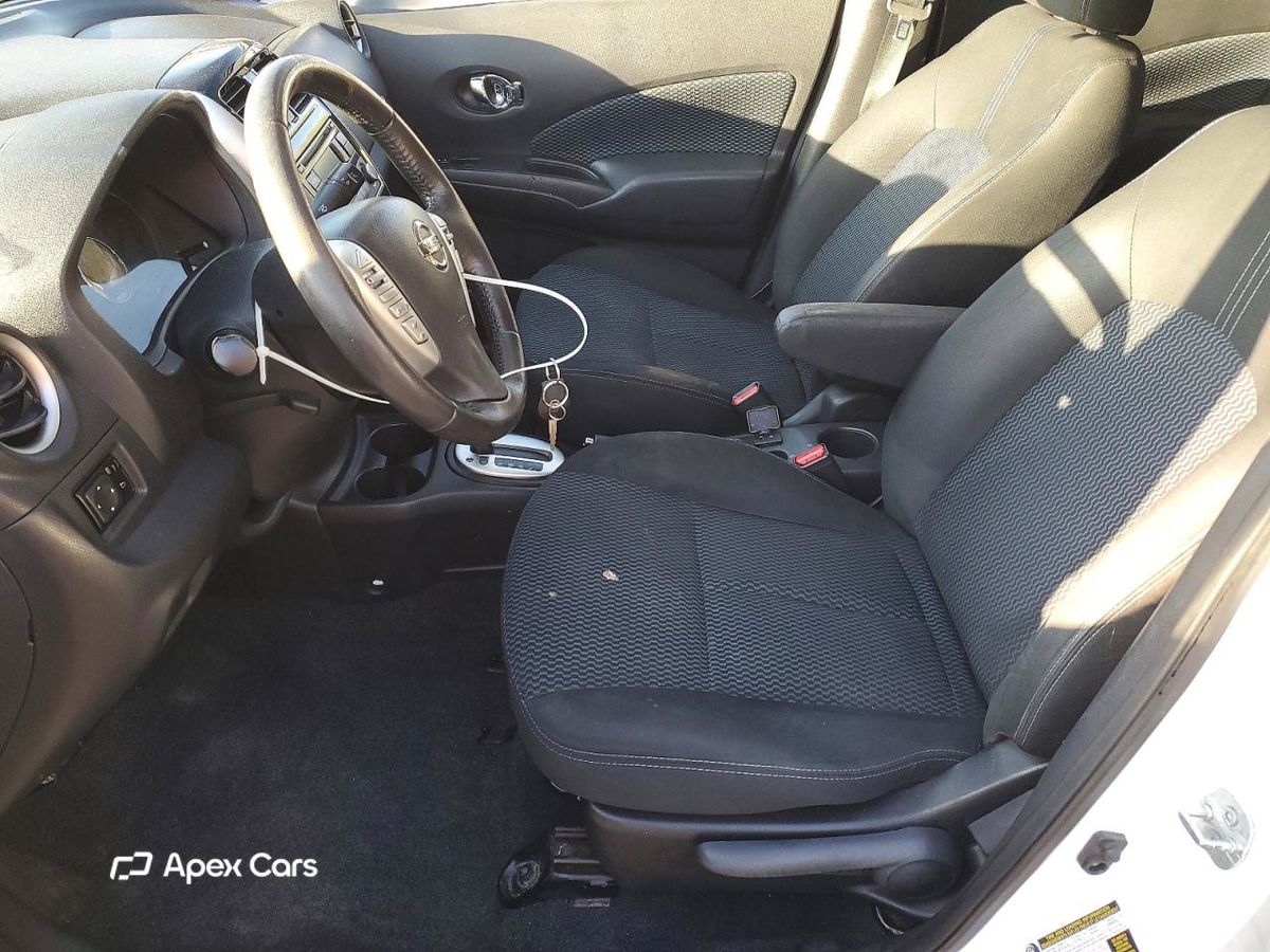 Nissan Versa 2015