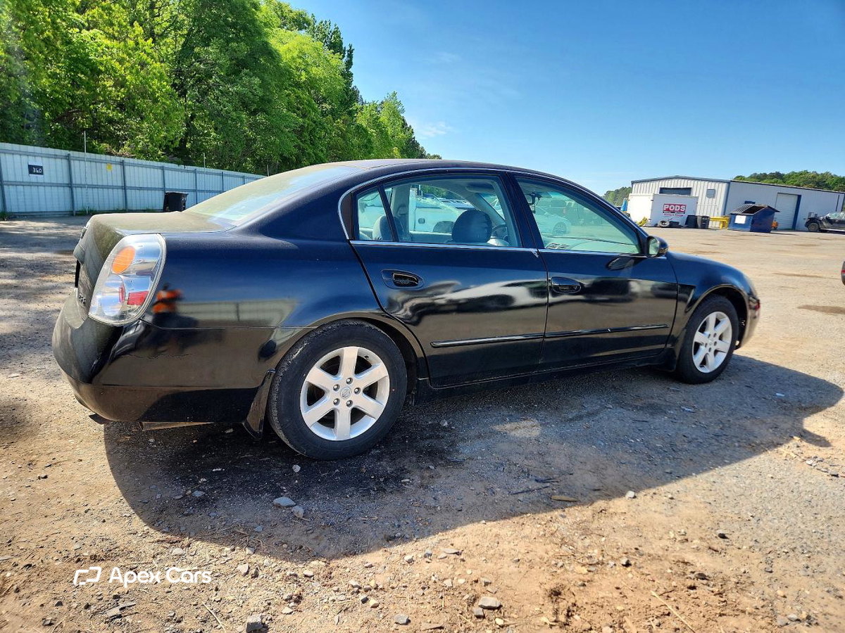 Nissan Altima 2003
