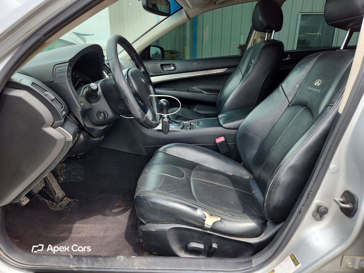 Infiniti G 2013