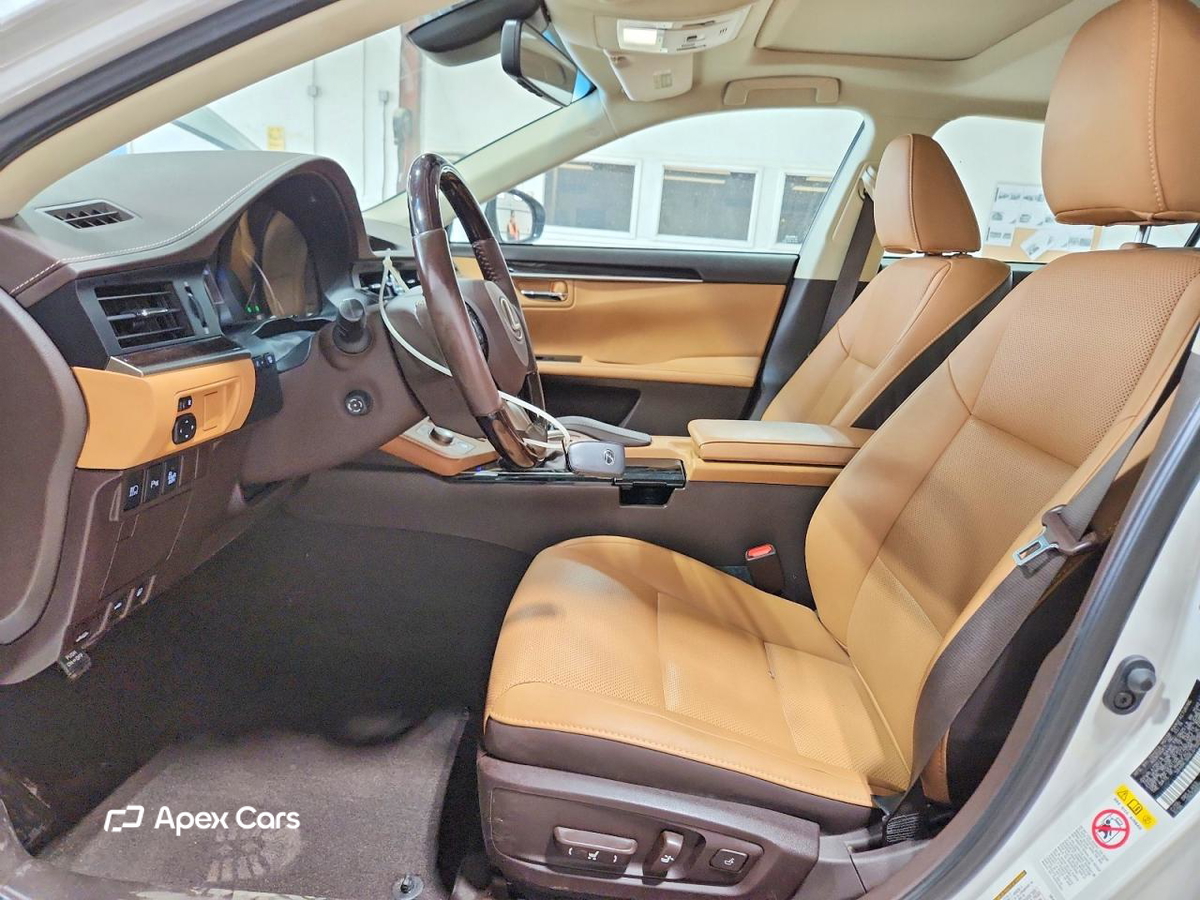 Lexus ES 2018