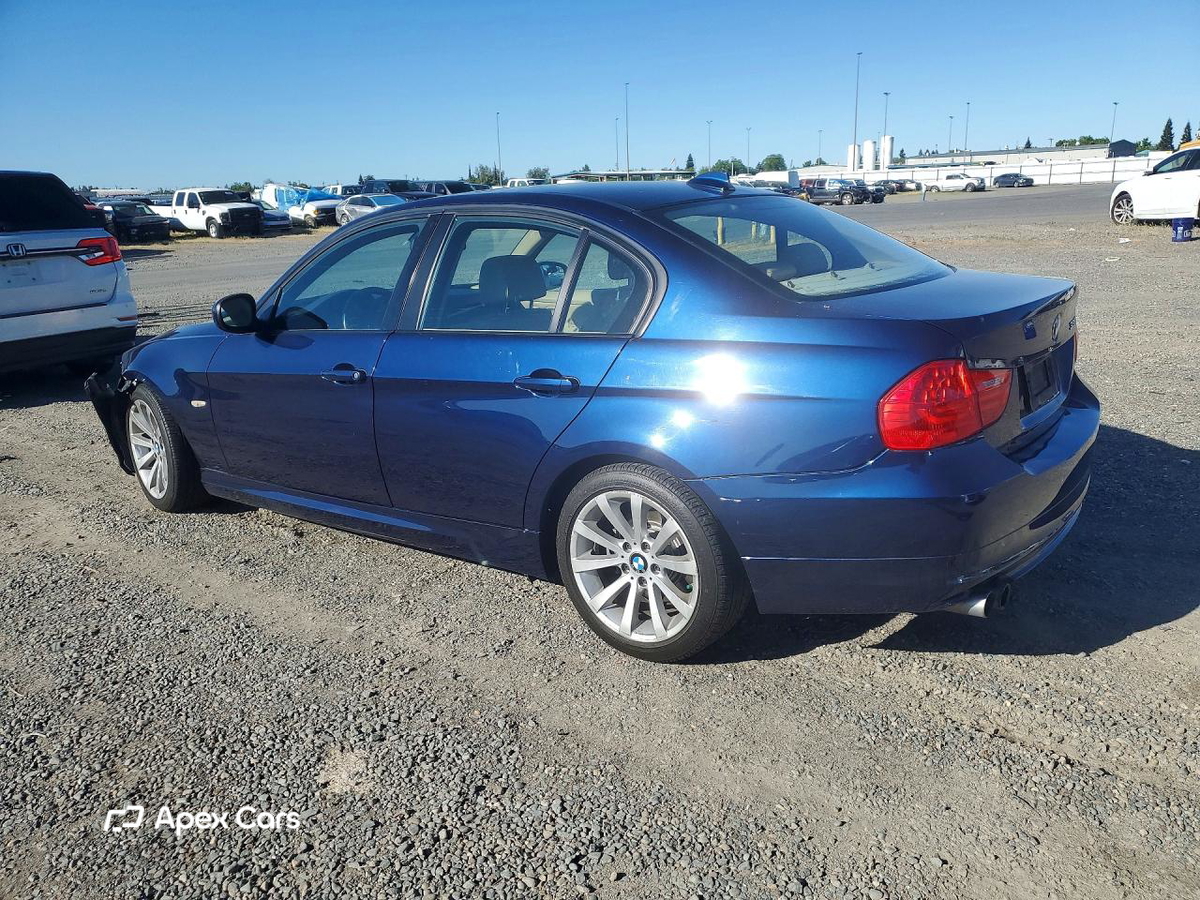 BMW Series 3 2011