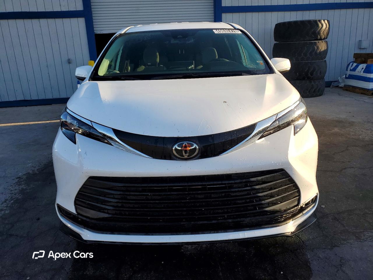 Toyota Sienna 2026