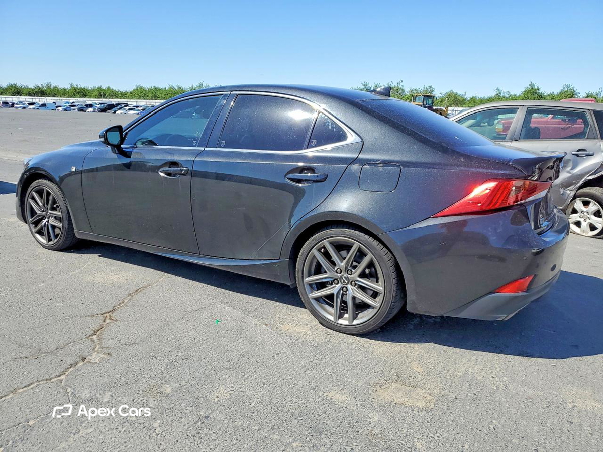 Lexus IS 2020