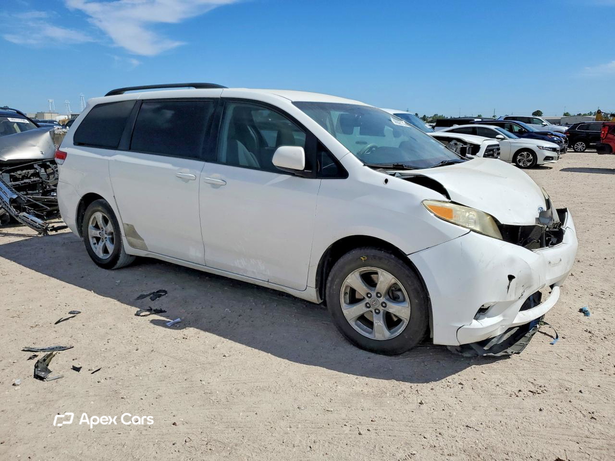 Toyota Sienna 2012