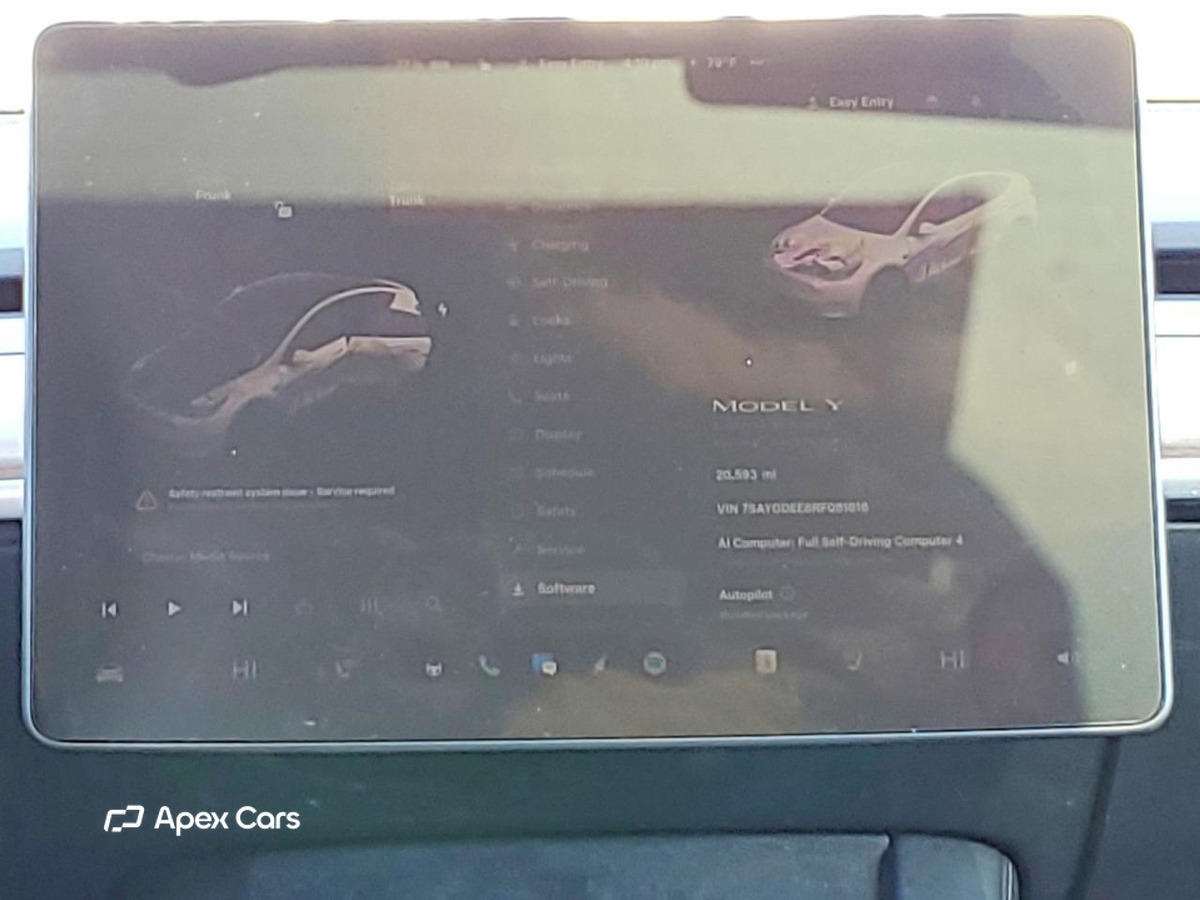 Tesla Model Y 2024