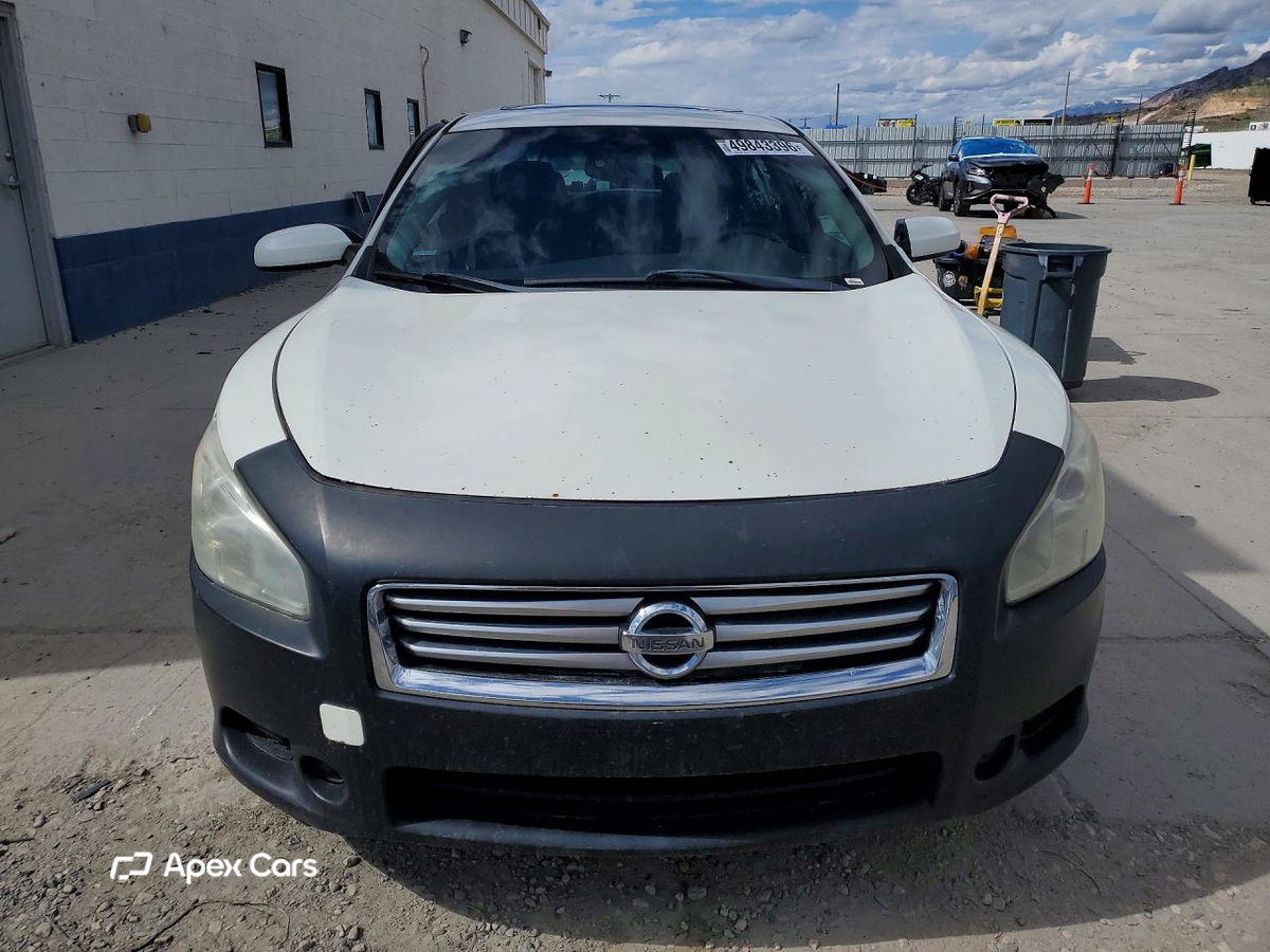 Nissan Maxima 2014