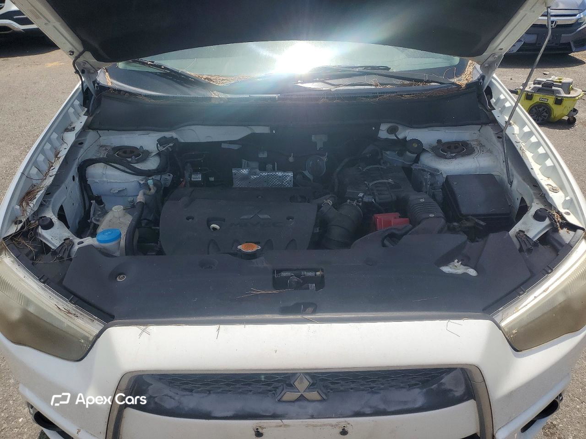 Mitsubishi Outlander 2011