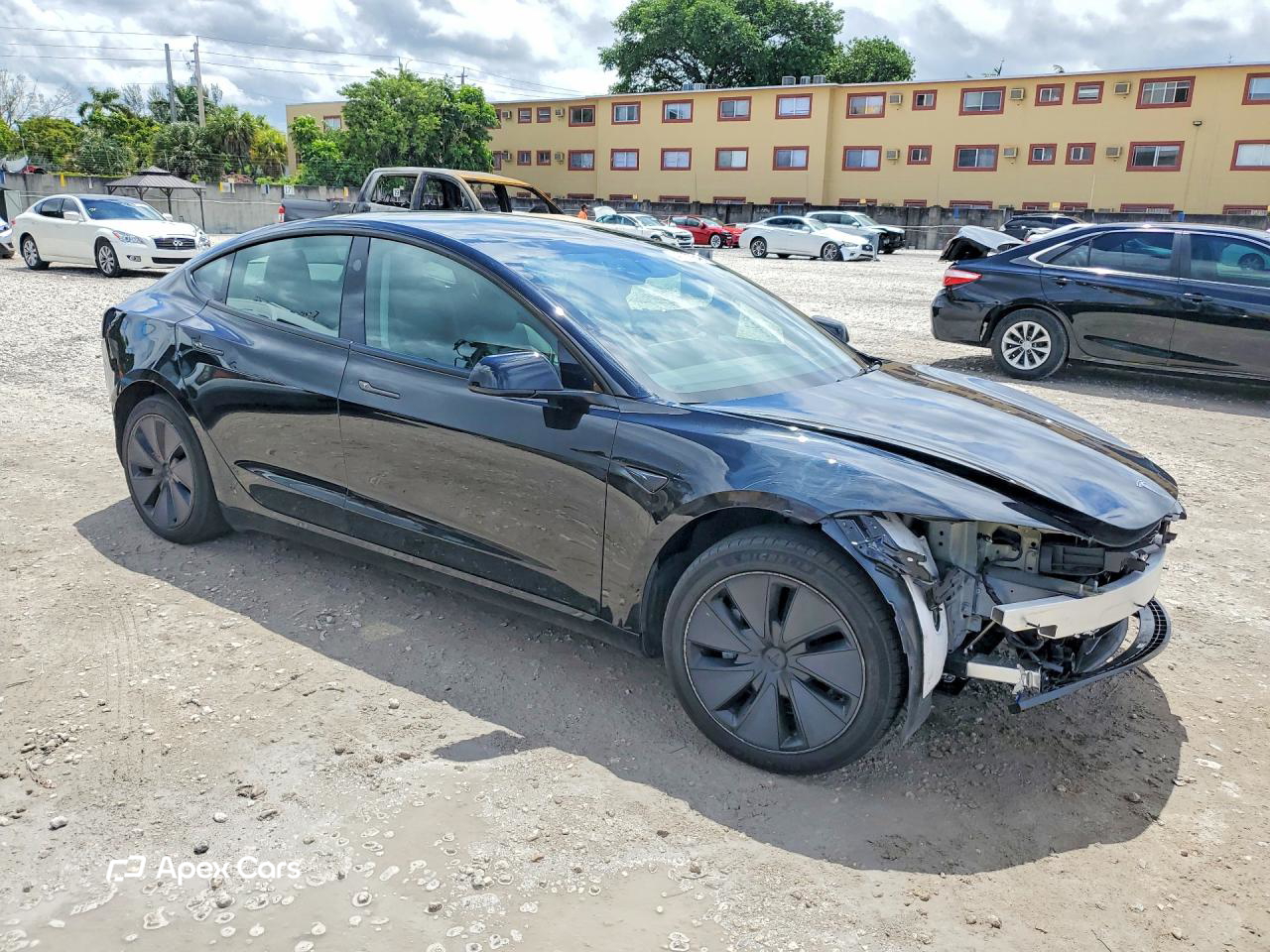 Tesla Model 3 2025