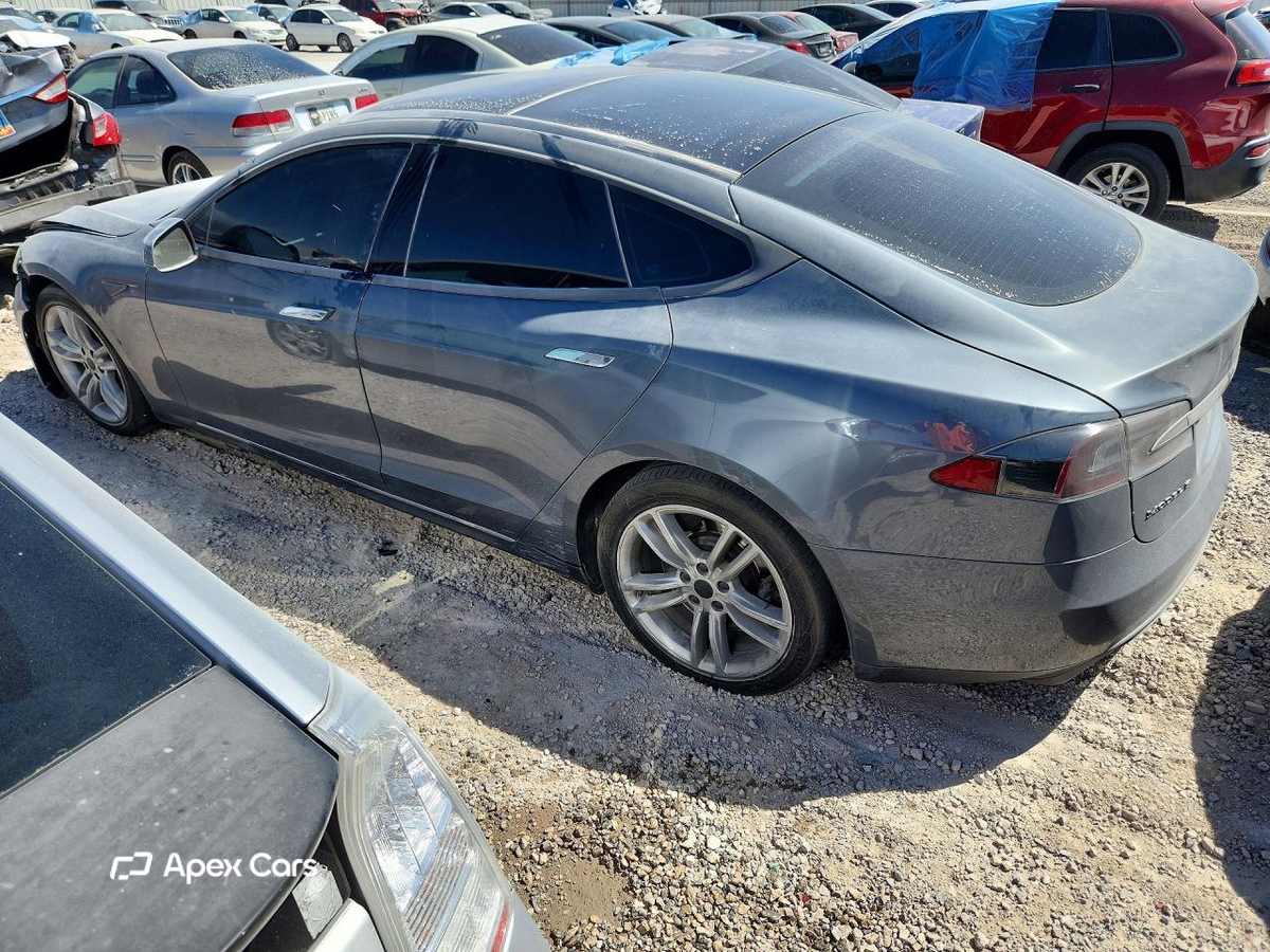 Tesla Model S 2013