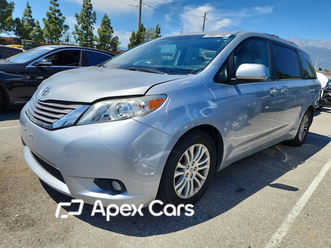 Toyota Sienna 2016 - Image 1 of 14
