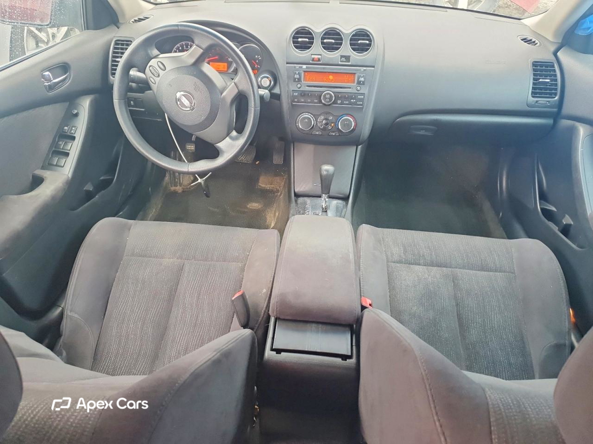 Nissan Altima 2012