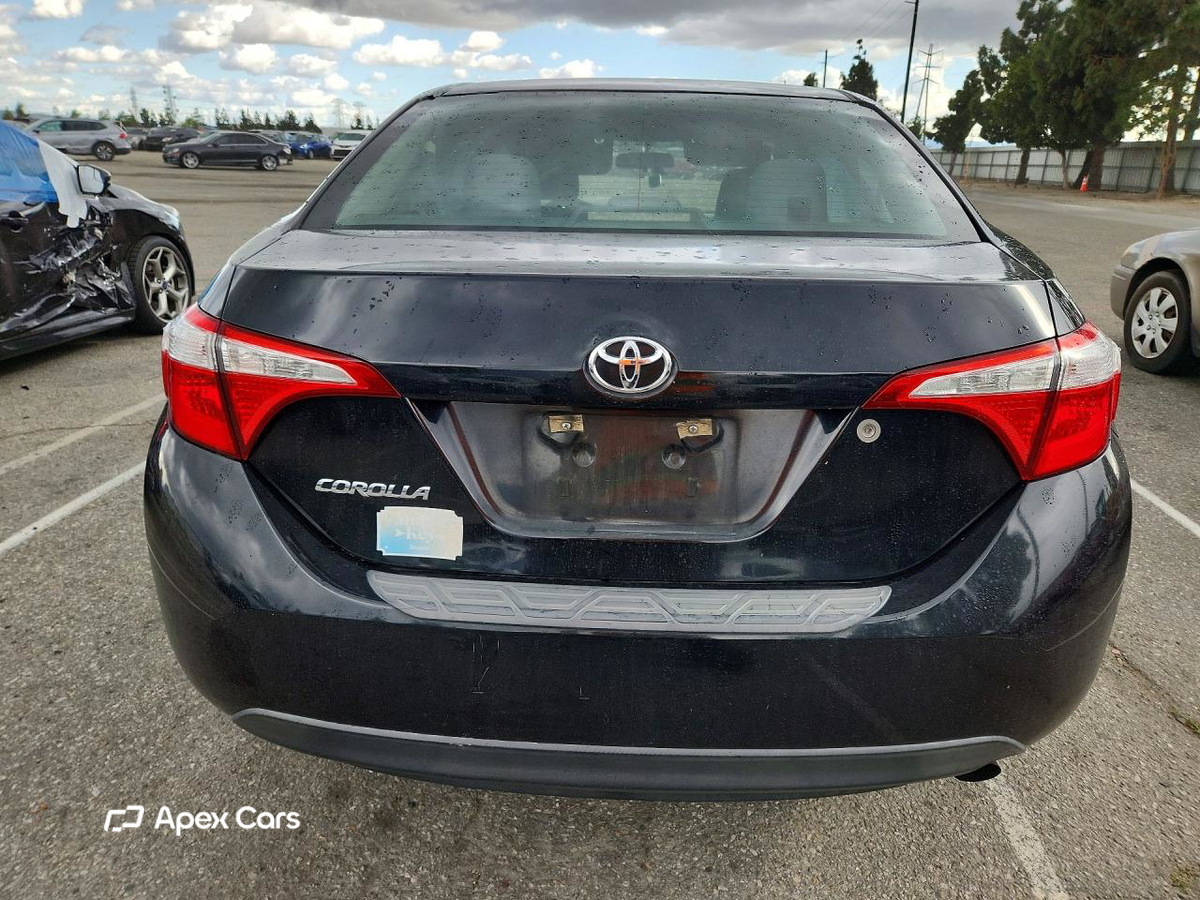 Toyota Corolla 2015