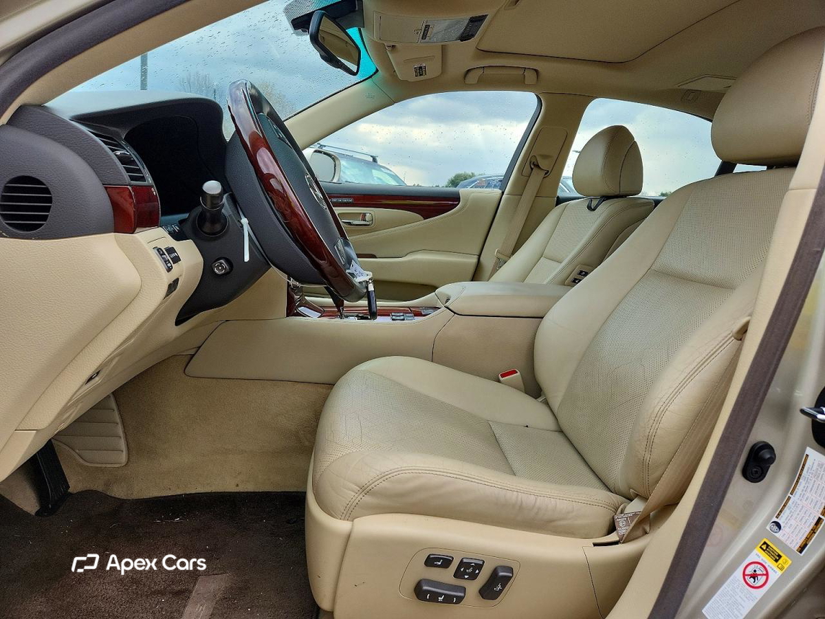 Lexus LS 2010