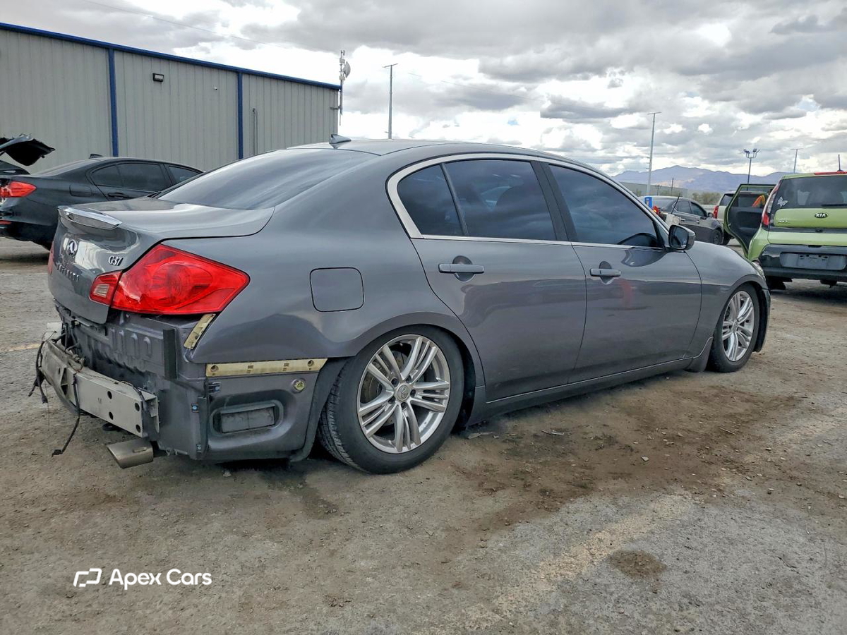 Infiniti G 2013