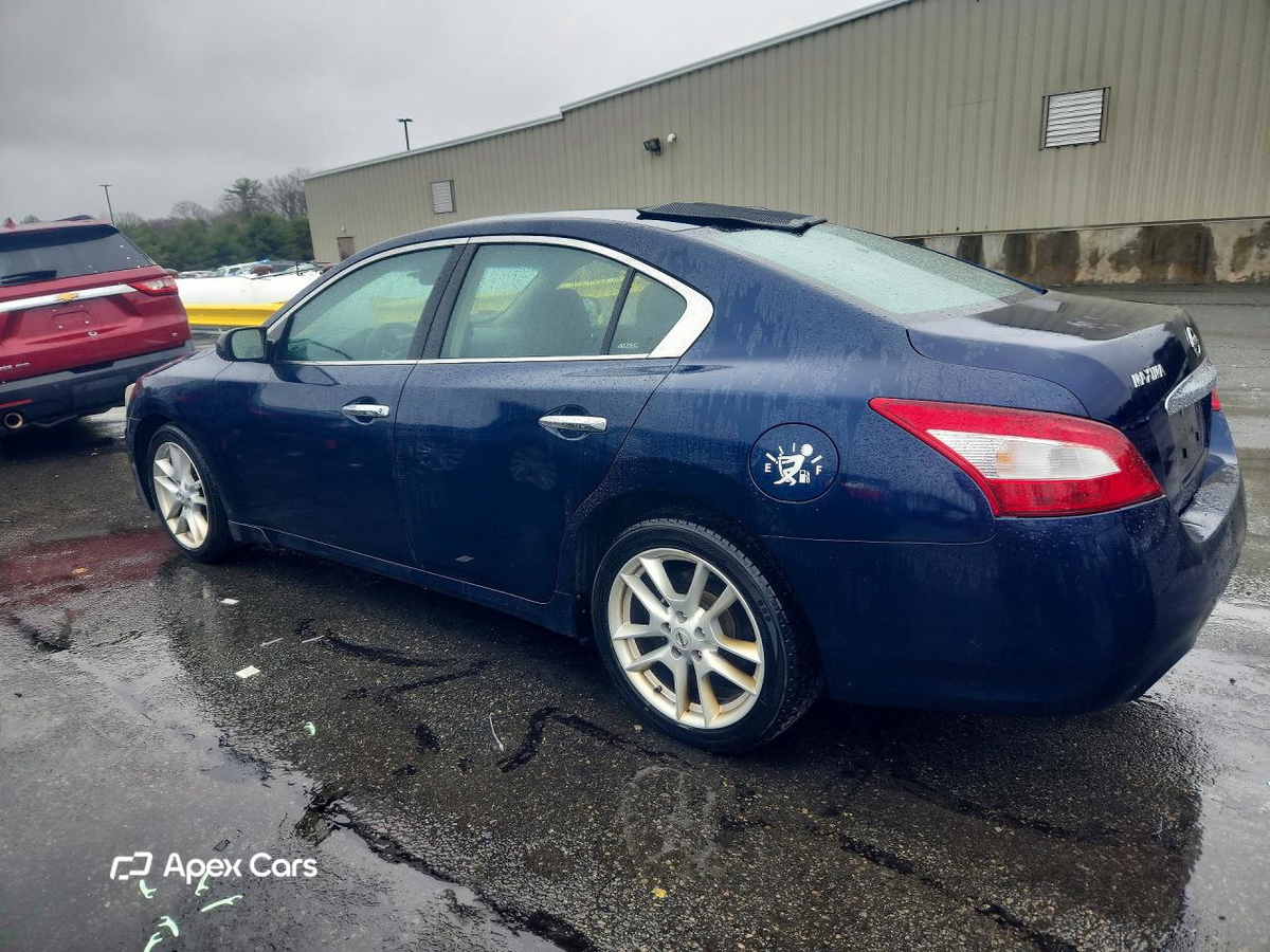 Nissan Maxima 2010