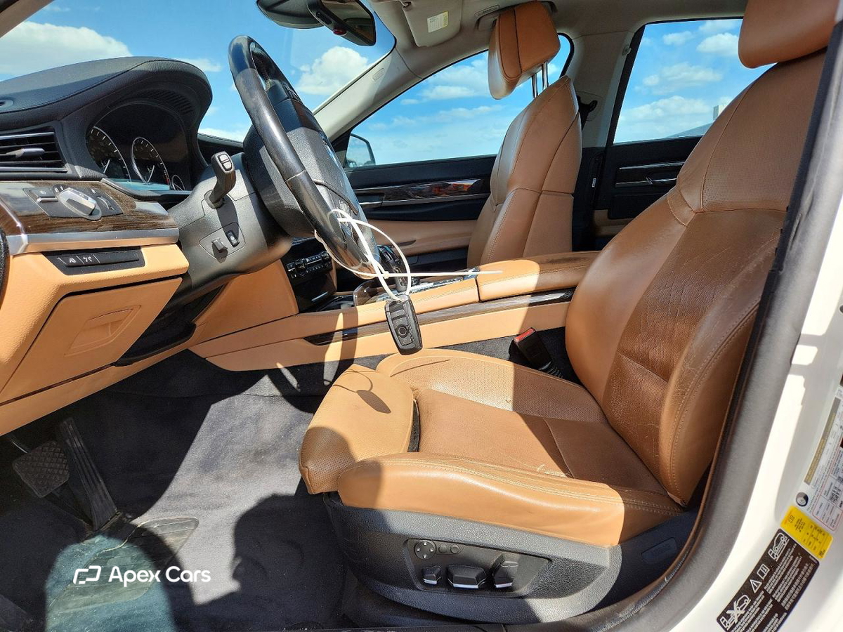 BMW Series 7 2010