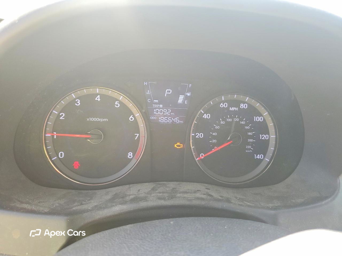 Hyundai Accent 2012