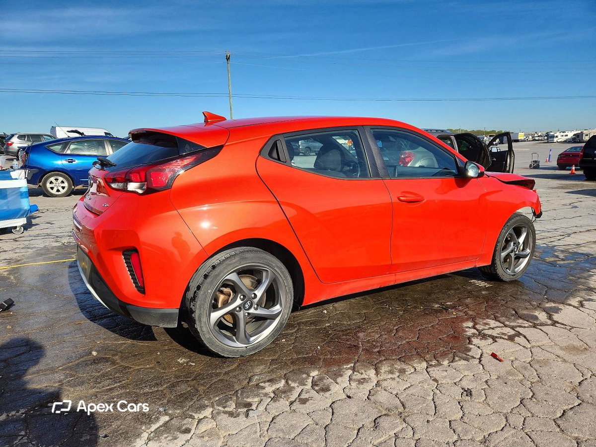 Hyundai Veloster 2021
