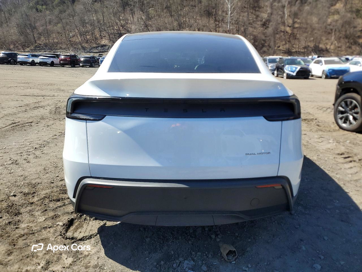 Tesla Model Y 2026