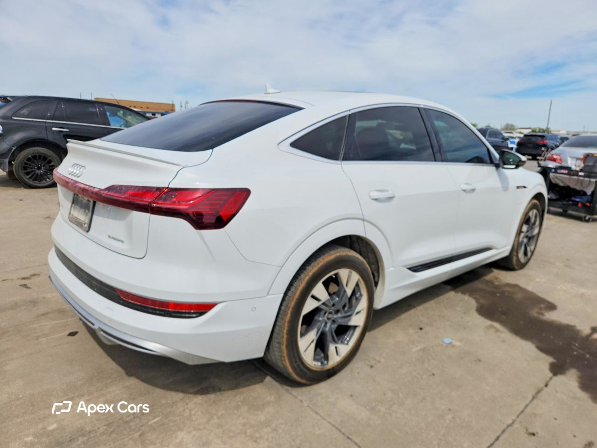 Audi e-tron 2022