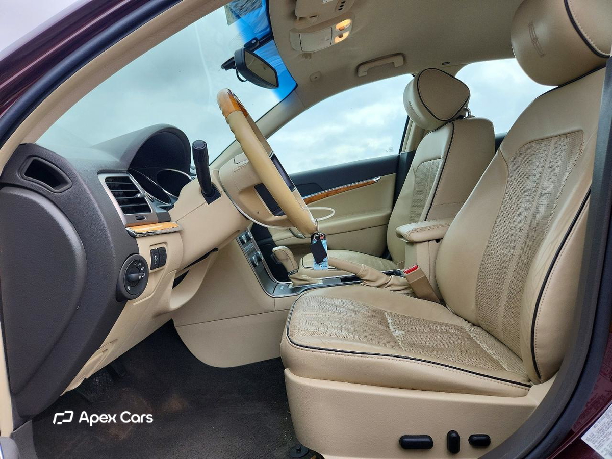 Lincoln MKZ 2012