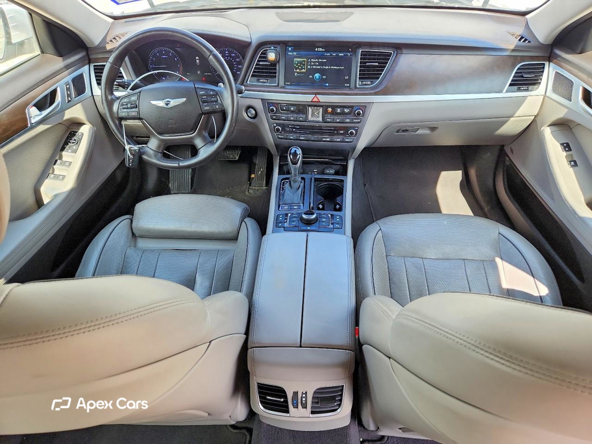 Hyundai Genesis 2015