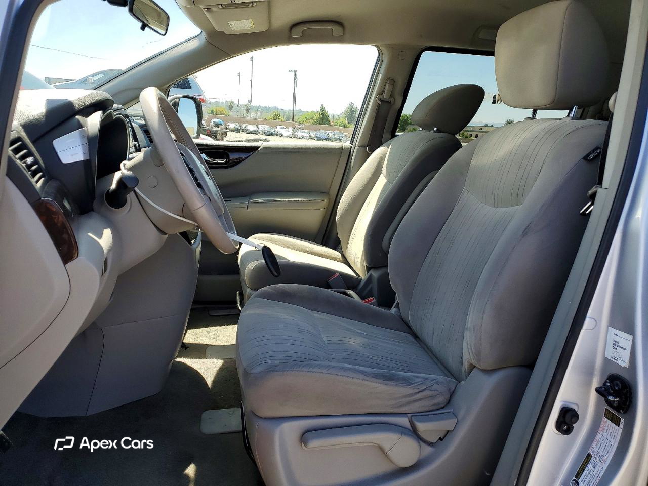 Nissan Quest 2015