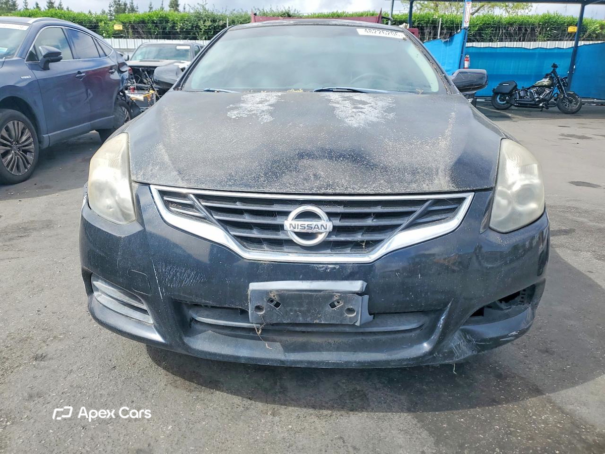 Nissan Altima 2011