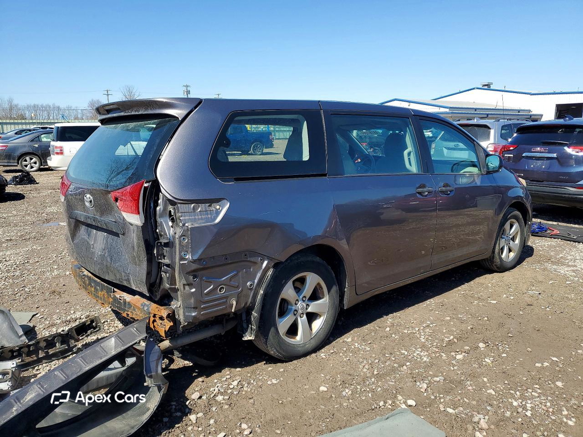Toyota Sienna 2011