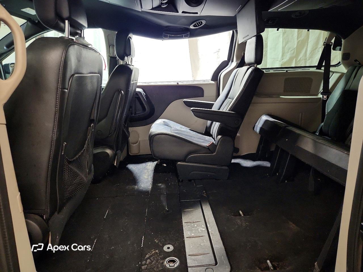 Dodge Caravan 2016