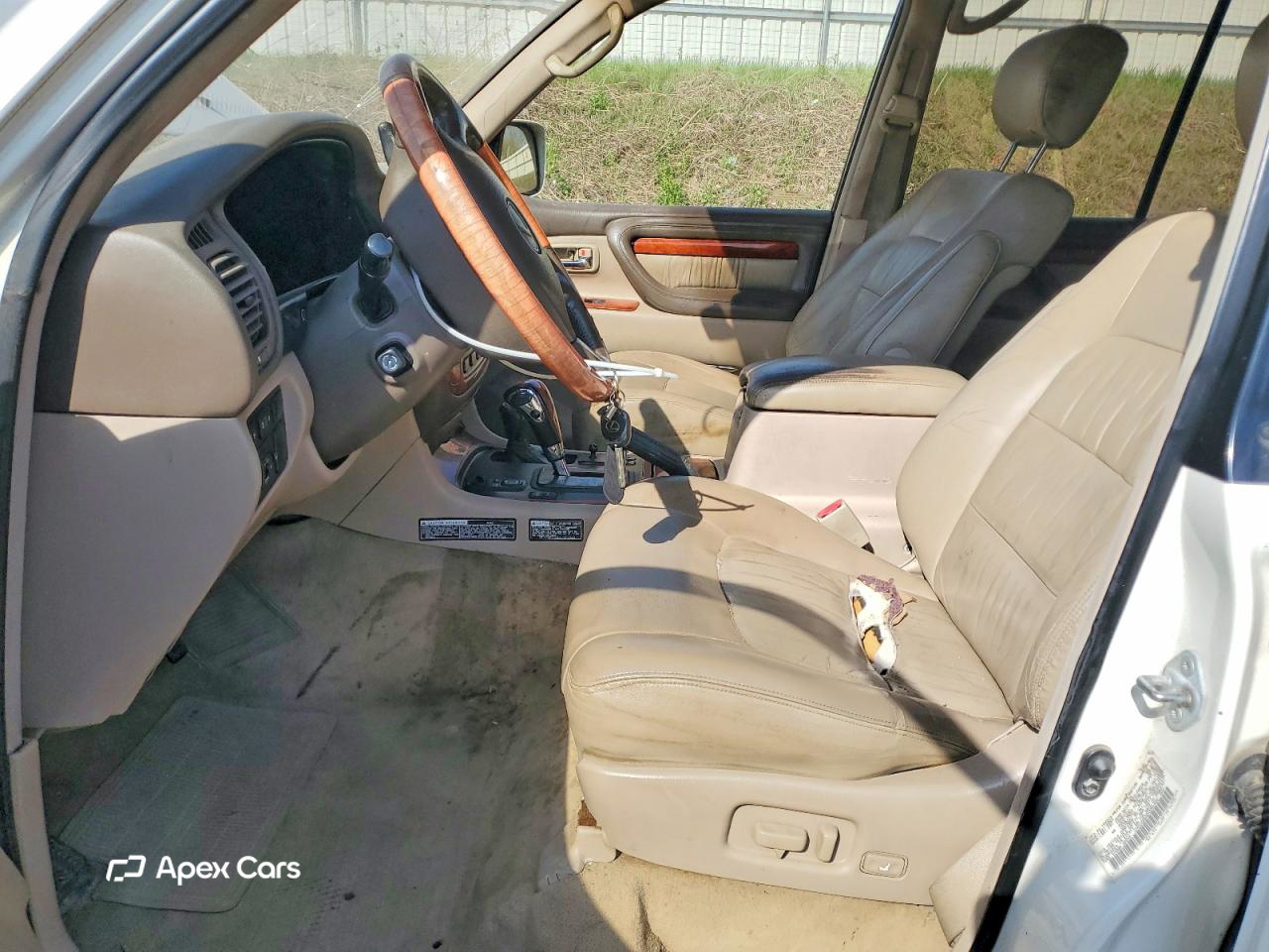 Lexus LX 2000