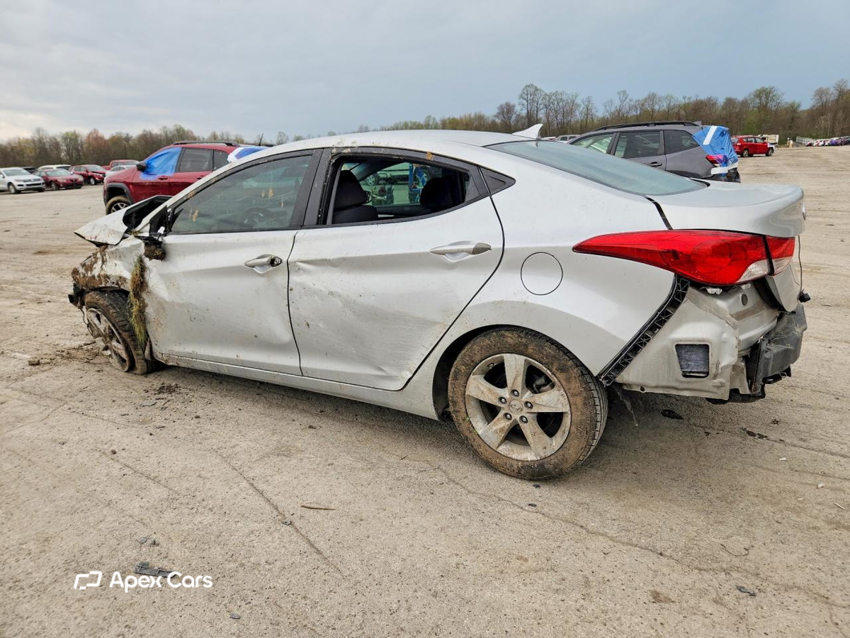 Hyundai Elantra 2012