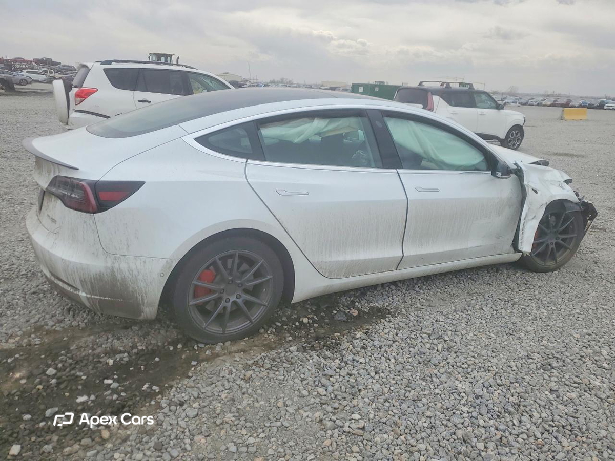 Tesla Model 3 2020