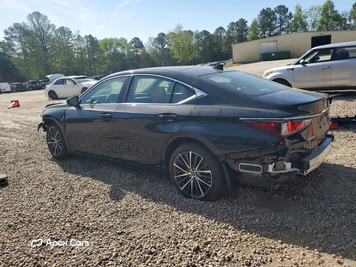 Lexus ES 2025