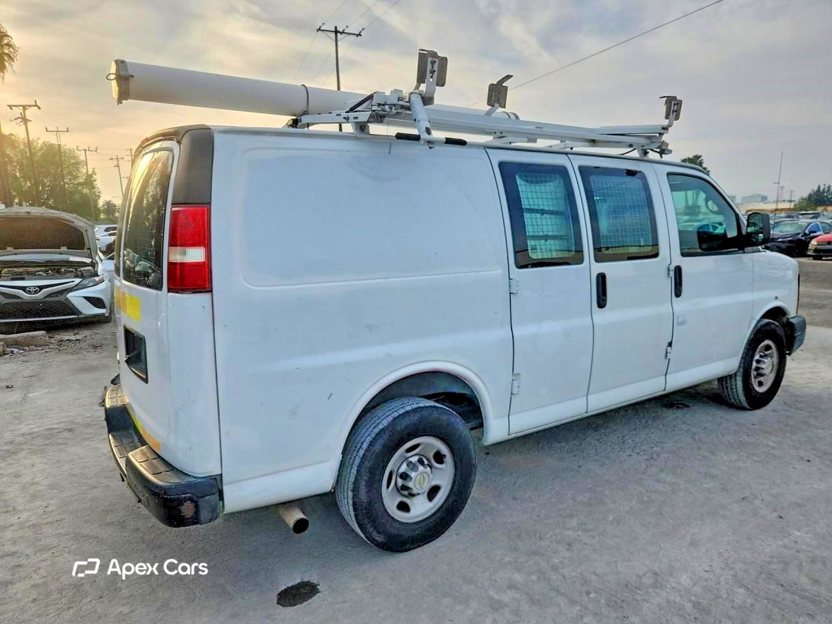 Chevrolet Express 2013