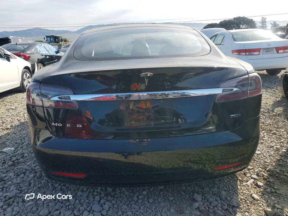 Tesla Model S 2018