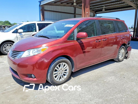 Toyota Sienna 2017 - Image 1 of 15