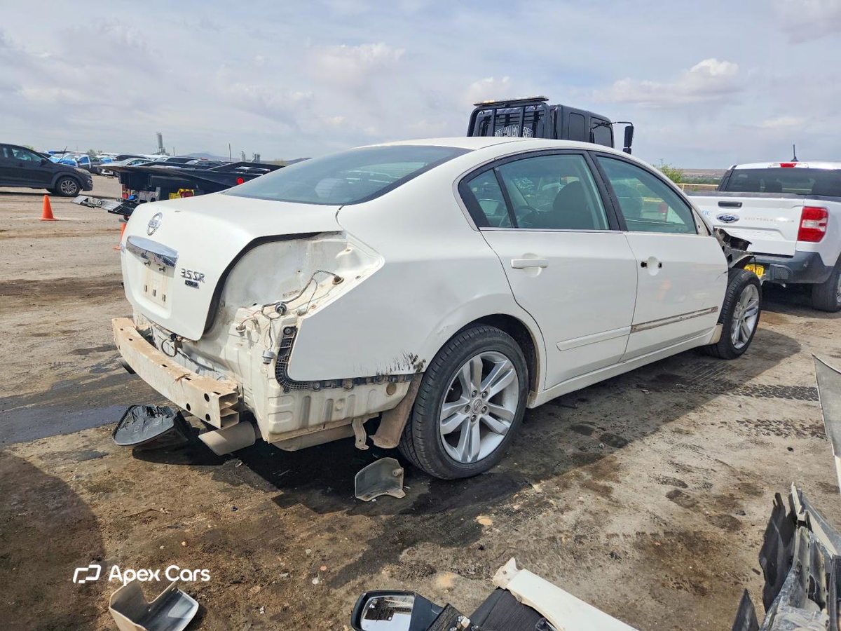 Nissan Altima 2011