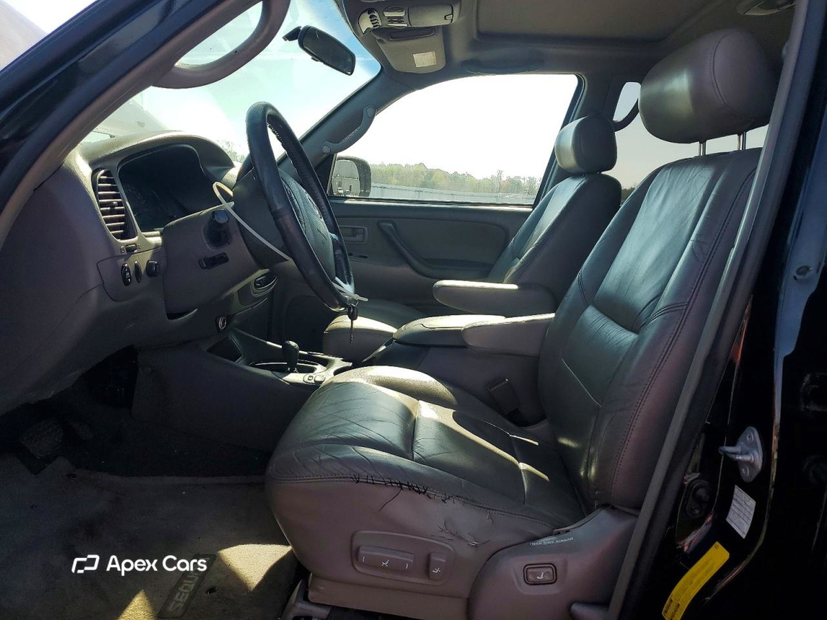 Toyota Sequoia 2004