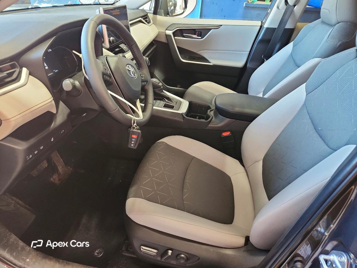 Toyota RAV 4 2025