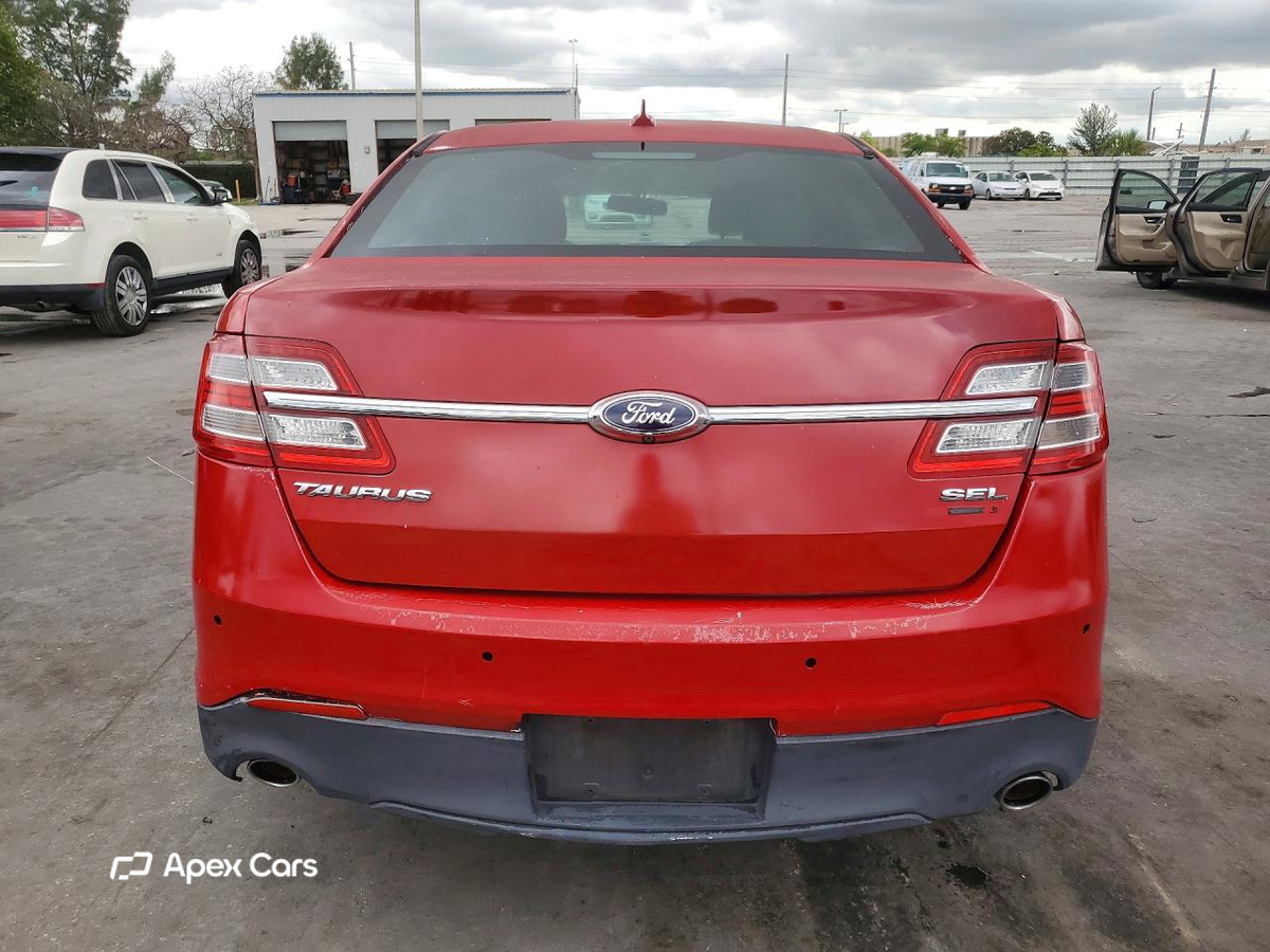 Ford Taurus 2015