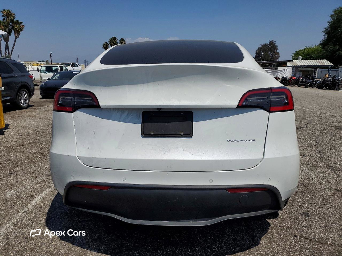 Tesla Model Y 2020