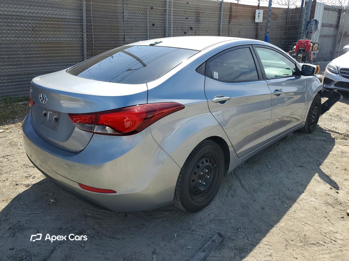 Hyundai Elantra 2016