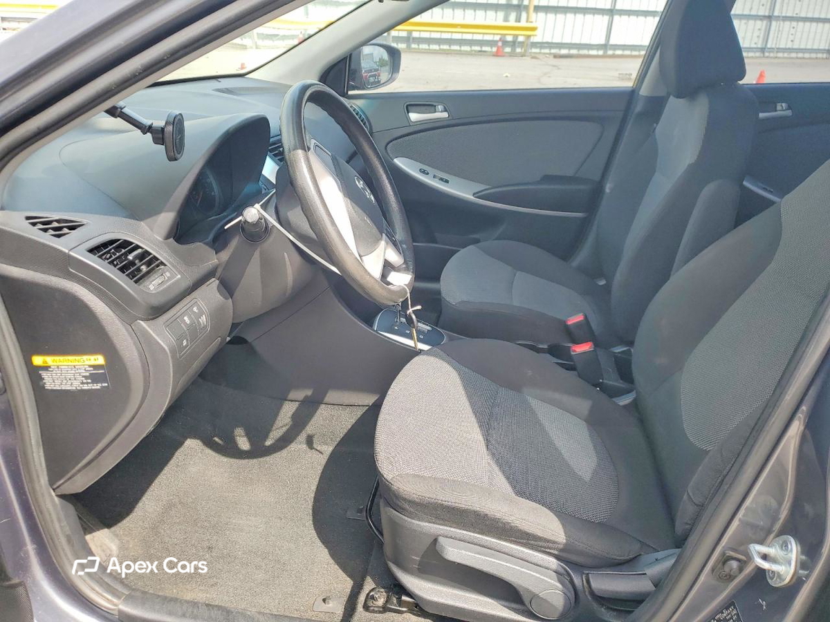 Hyundai Accent 2013