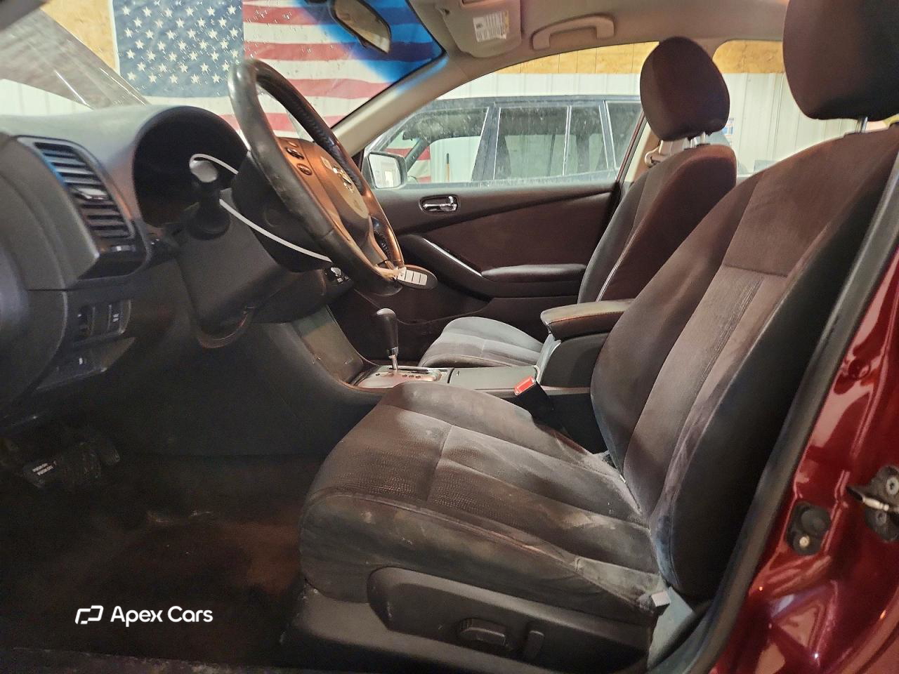 Nissan Altima 2010