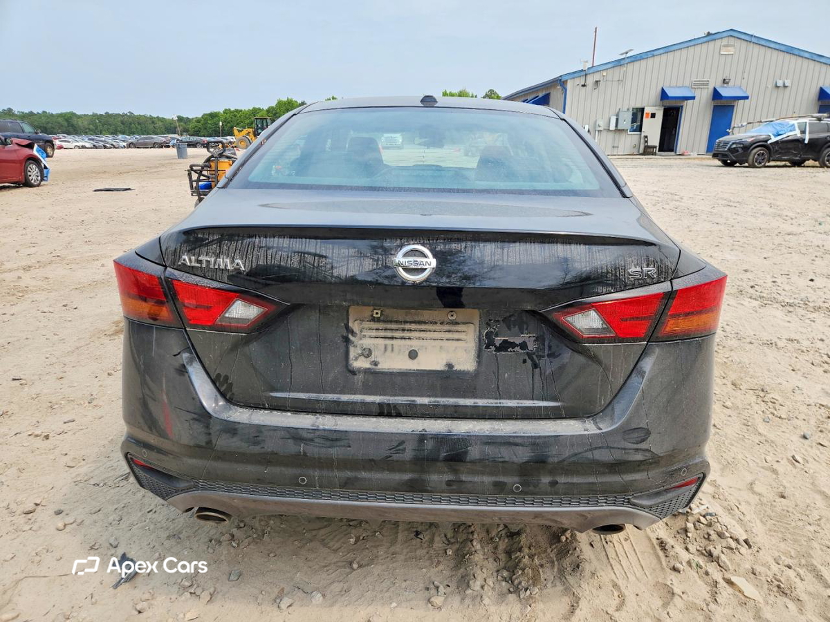 Nissan Altima 2021