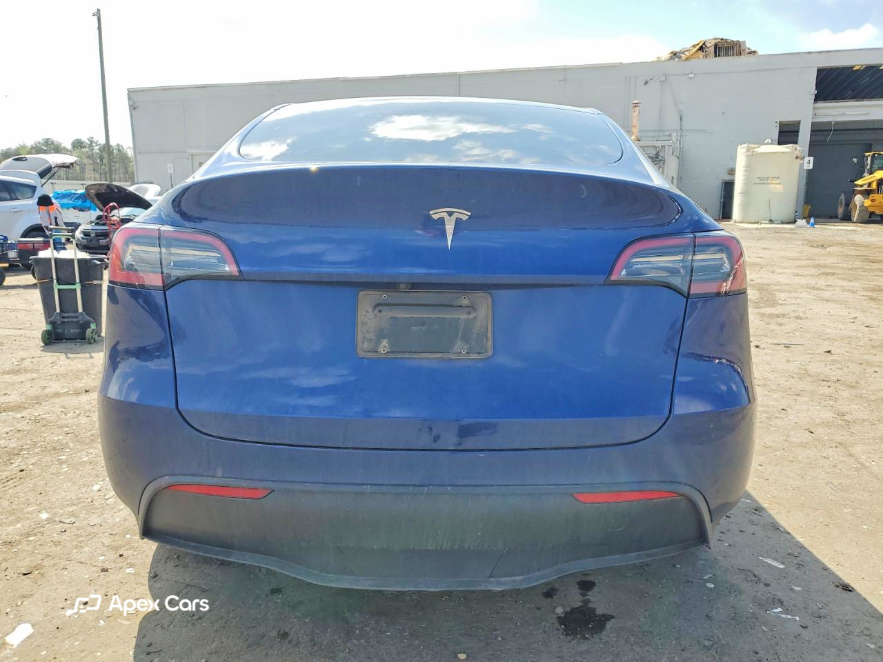 Tesla Model Y 2025