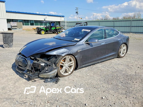 Tesla Model S 2015 - Image 1 of 13
