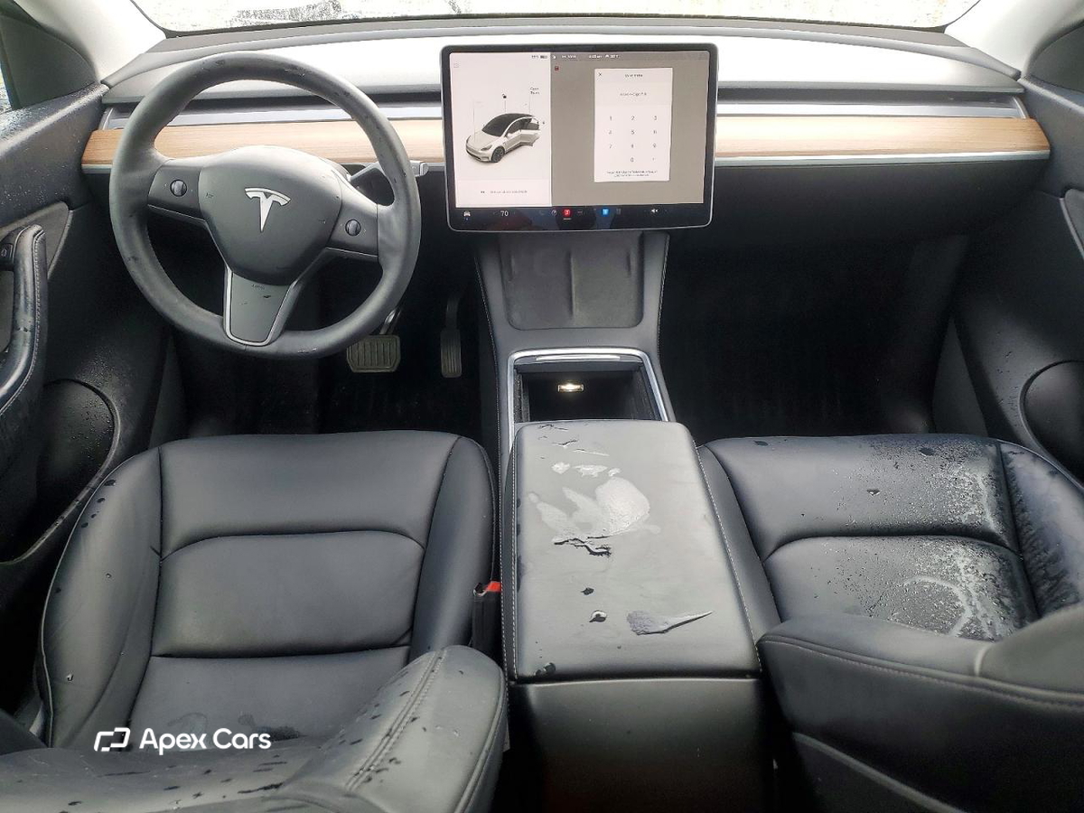 Tesla Model Y 2021