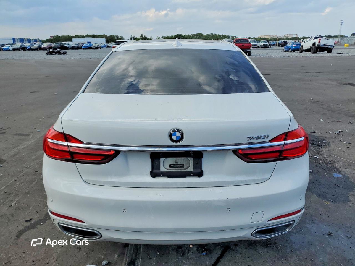 BMW Series 7 2019